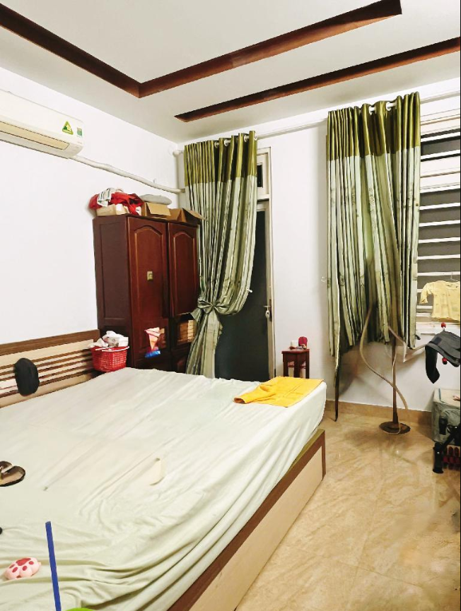 Bán nhà  Đường Lê Trọng Tấn – 42m2 – 3 tầng – hẻm 5m thông.